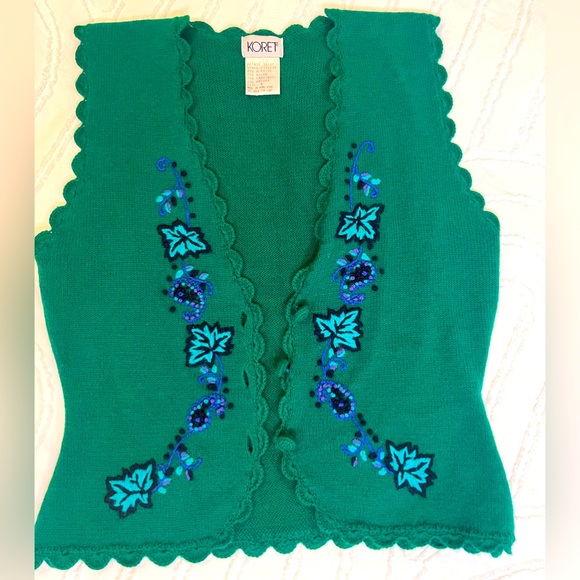 Vintage Koret Sweater Vest Women's - Green Floral Embroidered Button Up - Picture 2 of 6